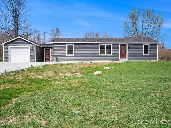 73064 34th Ave, Covert, MI 49043