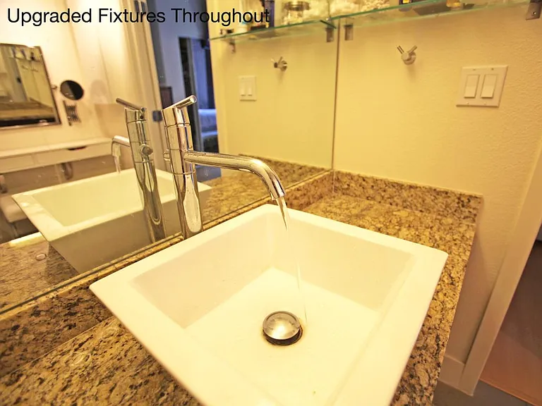 5232 Satsuma Ave #202 — Photo 17