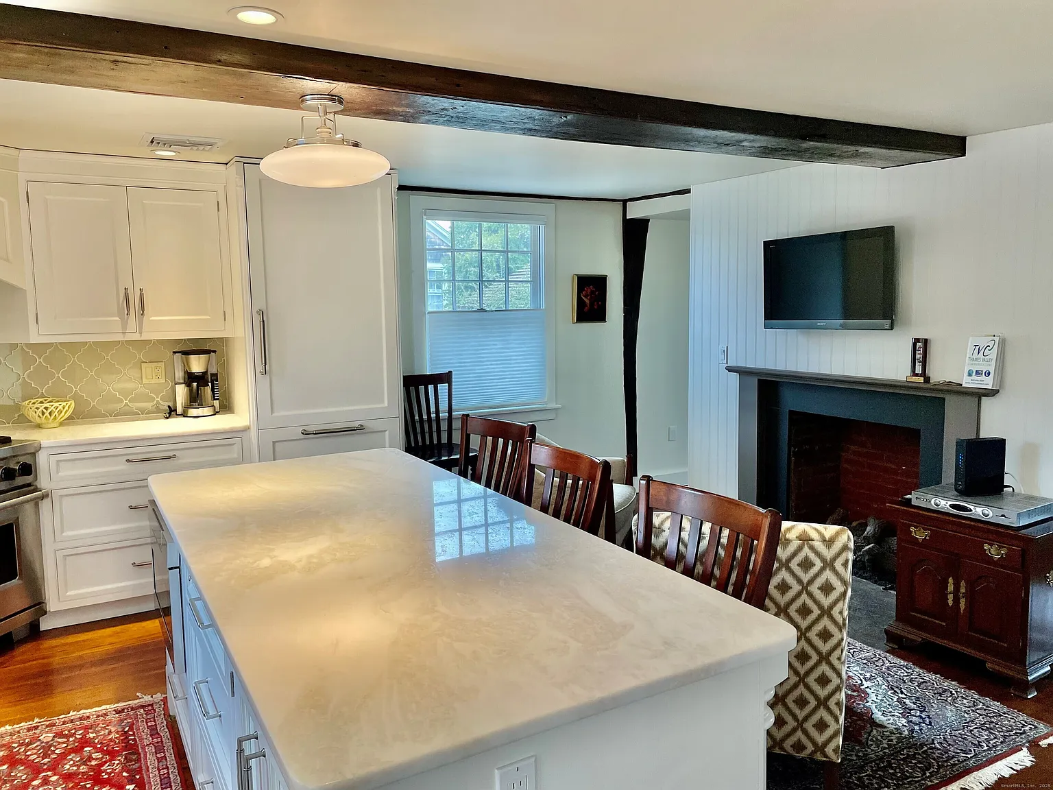 2 bed, 2.5 bath, 1615 sqft, $8,500 — Photo 3