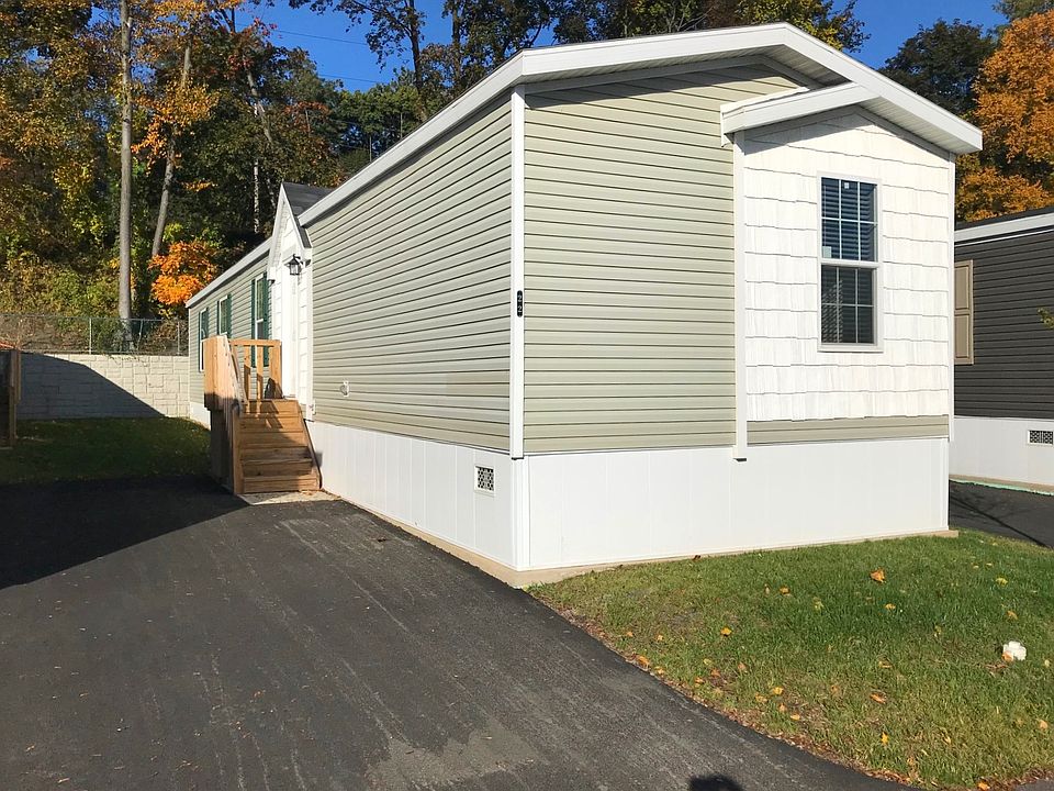 1st image of 22 Windward Way