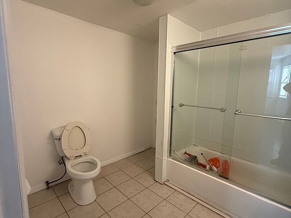 3rd image of 116 Lee Ave Unit 1