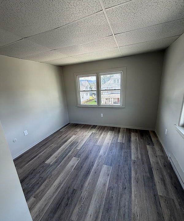 1st image of 20 Spring St APT 6