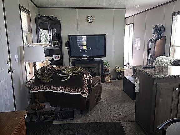 4th image of 2902 Juniper Ave