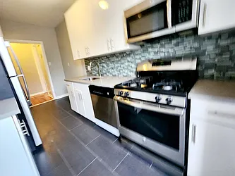 Rented by R New York