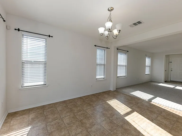 1141 Renaissance Trl — Photo 6