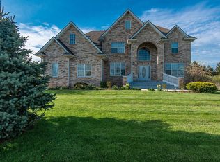 282 Warner Pl, Saline, MI