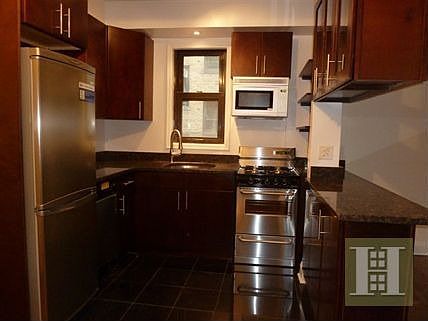 3rd image of 251 W 74th St APT 7B