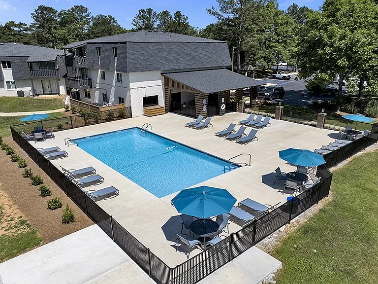 RiverHouse — Photo 2