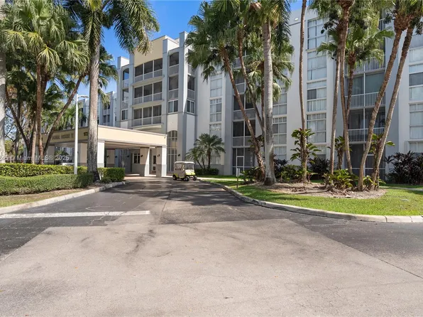 9725 NW 52nd St APT 216, Doral, FL 33178