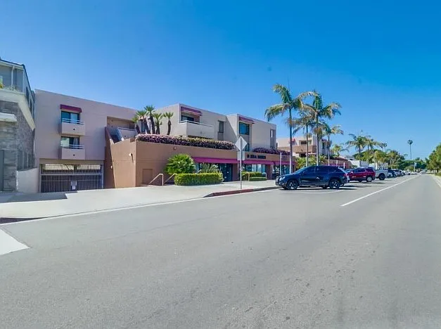 5726 La Jolla Blvd #201 — Photo 28