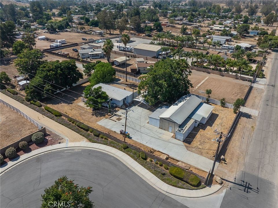 1st image of 26739 Franklin Ave