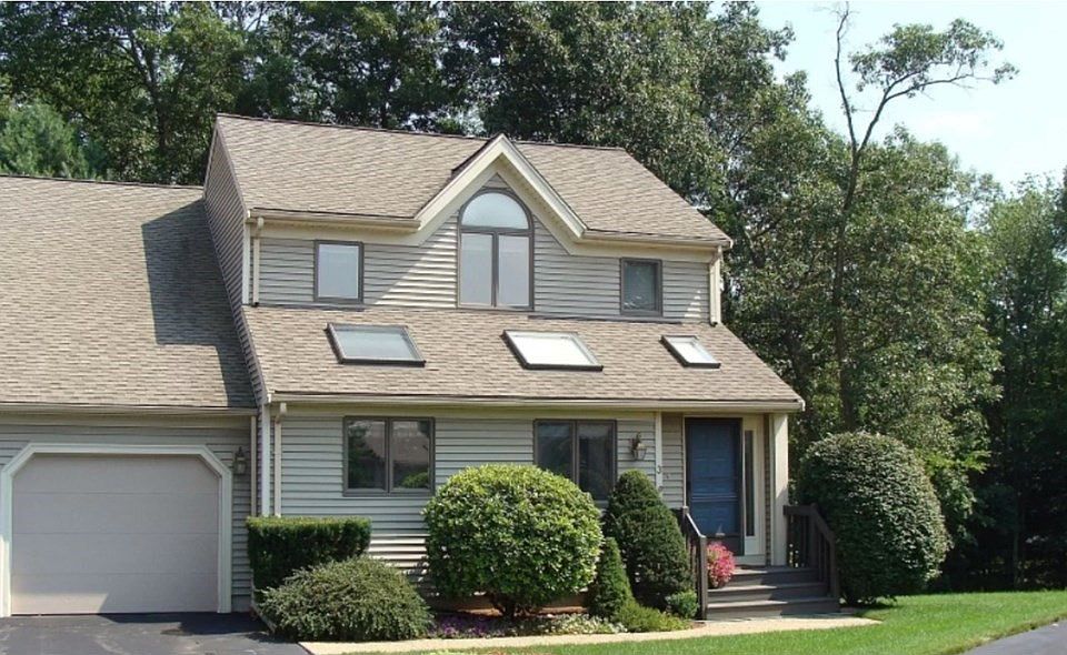 1st image of 3 Applewood Ln Unit 3