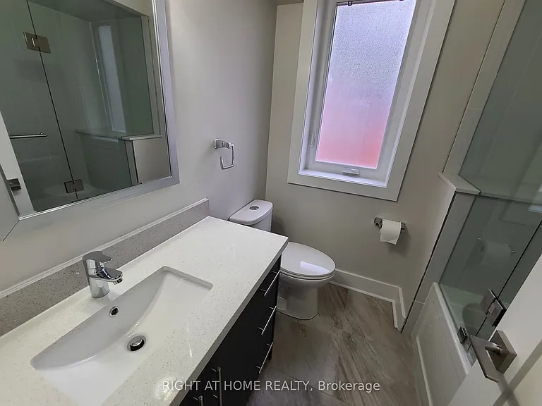 154 Rosemount Ave — Photo 8