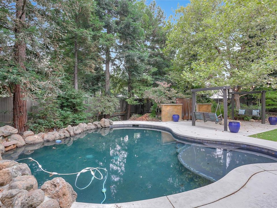 1st image of 1013 Danielle Dr