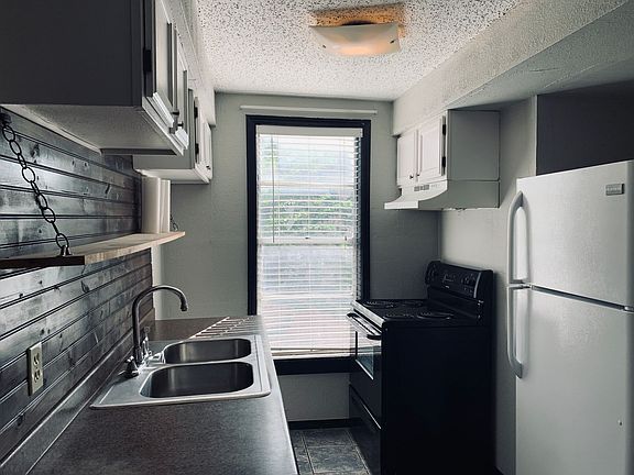 5th image of 1120 NW 10th St #1120A