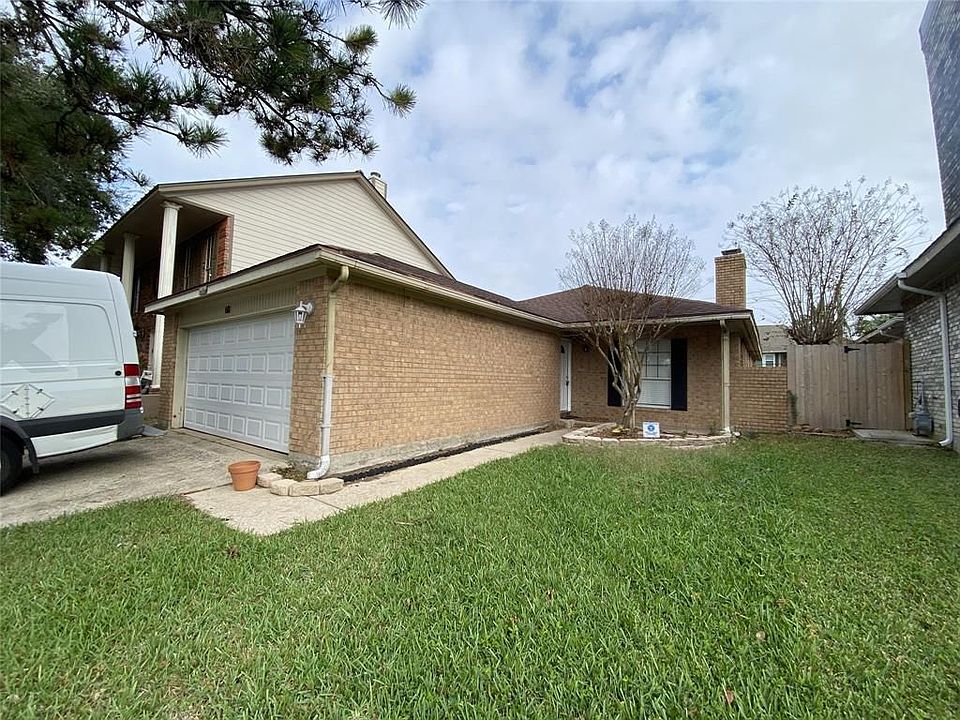 1st image of 60 Campeche Cir