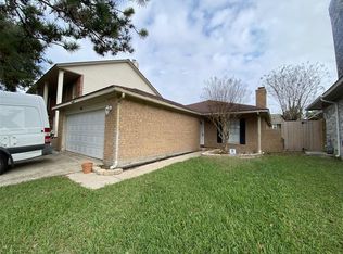 60 Campeche Cir, Galveston, TX 77554
