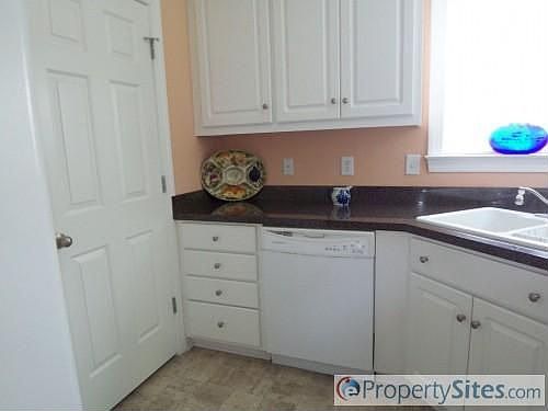 4th image of 2780 Barefoot Ln