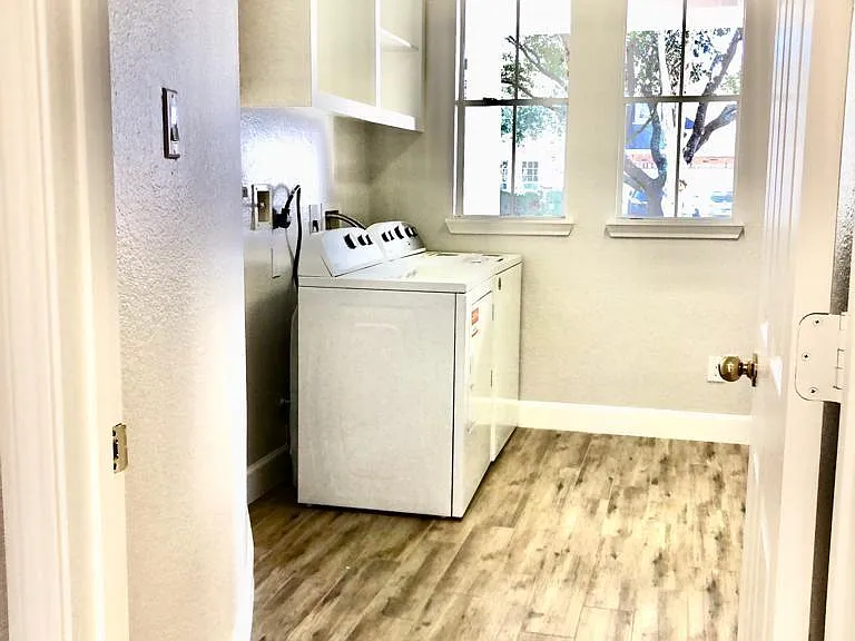 5711 Silver Bay Ct — Photo 38