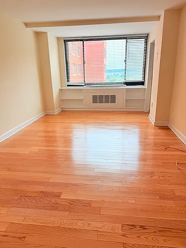 1021 Arlington Blvd Photo 1