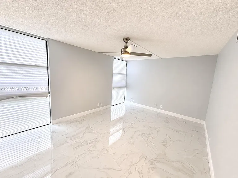 3301 N Country Club Dr #305 — Photo 8