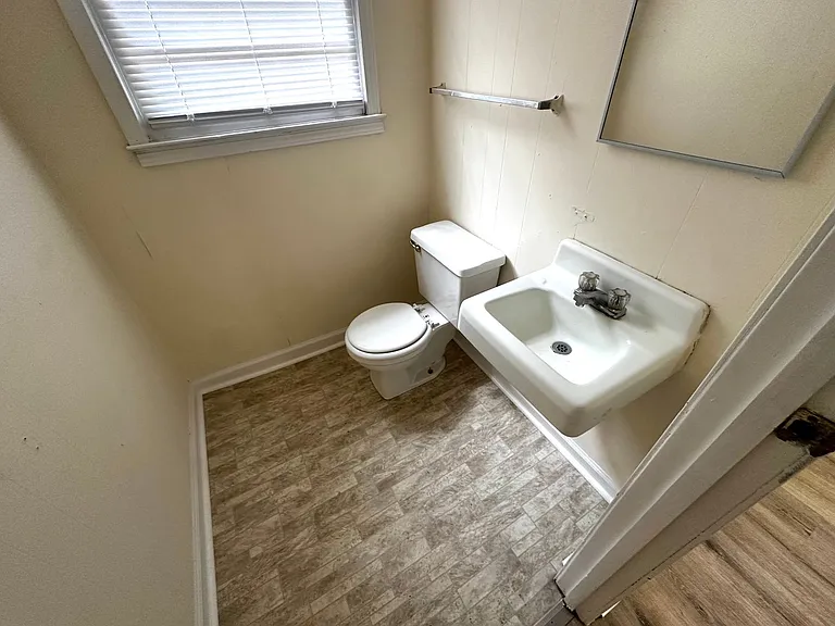 616 S Ave SW — Photo 12
