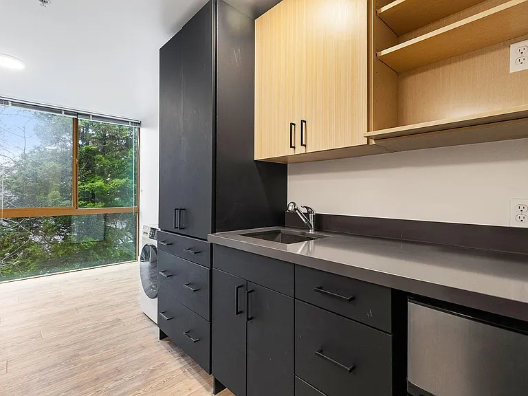 Karsti Apartments — Photo 19