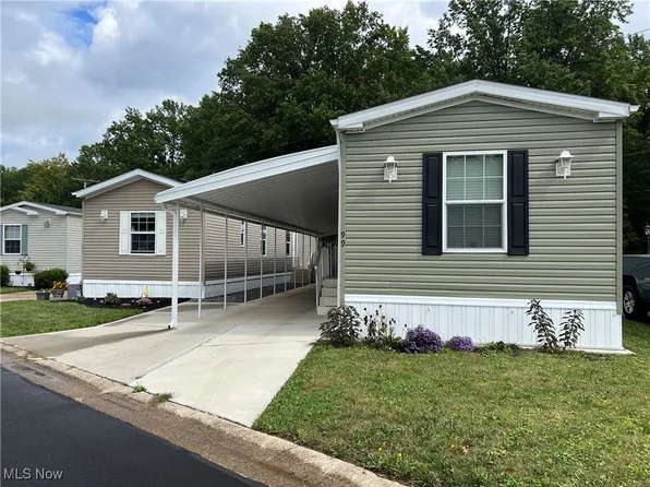 99 Irma Ln, Olmsted Falls, OH 44138