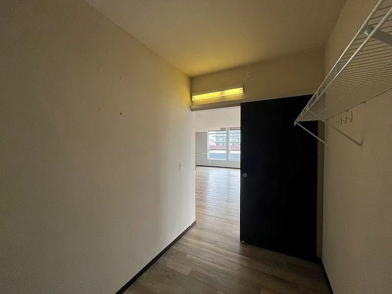 Galaxie High Rise Apartments — Photo 47