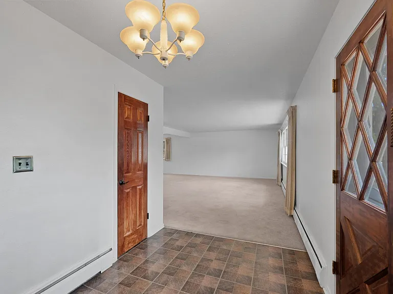905 W 6th Ave — Photo 10
