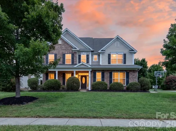 1560 Duckhorn St NW, Concord, NC 28027