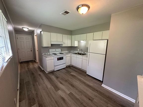 3rd image of 3562 S Lynn St APT A