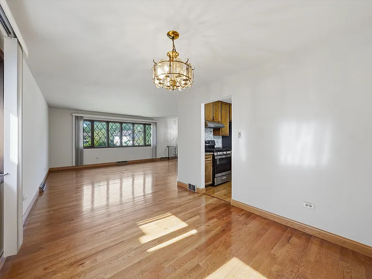 4050 Violet Ln — Photo 7