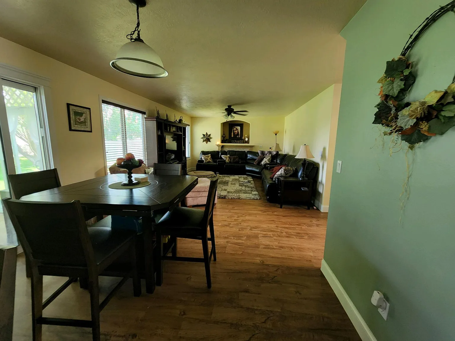 4372 E Burgundy Dr — Photo 4
