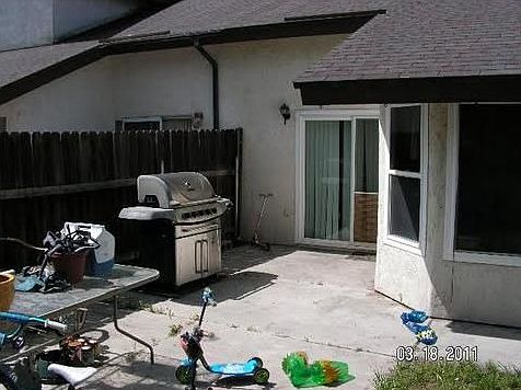 3rd image of 1425 Manzana Way