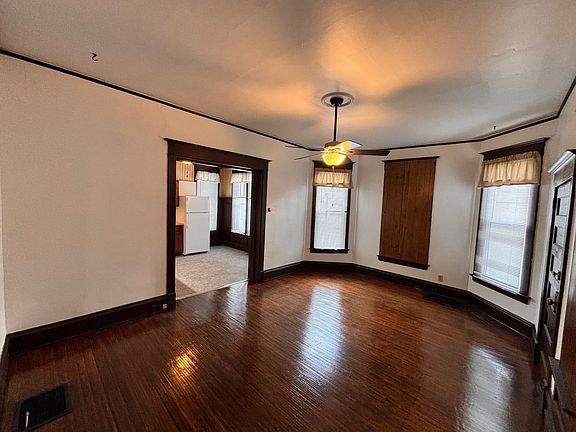 2nd image of 603 E Mulberry St #1/2