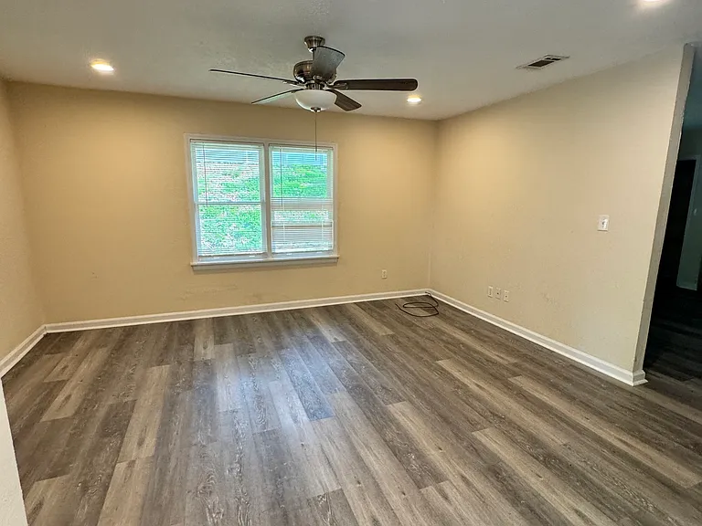 776 Happy Hollow Rd #B — Photo 1