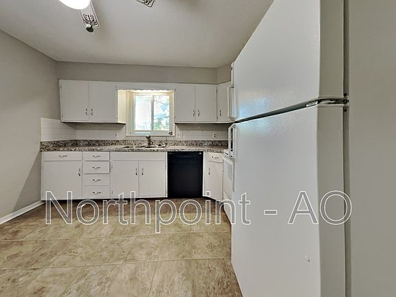 5th image of 1507 Westwood Dr