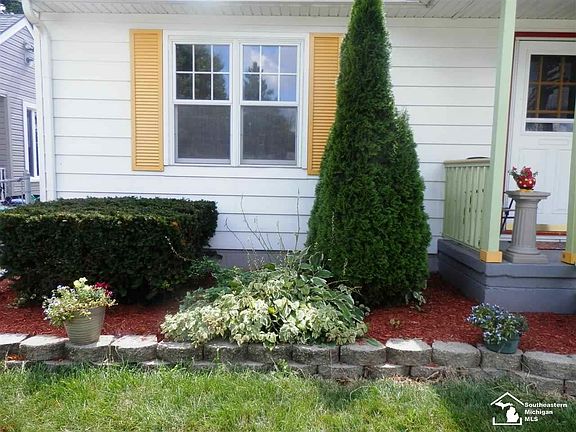 3rd image of 21767 McKinley St