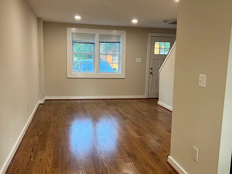 9020 Merrimack Dr — Photo 9