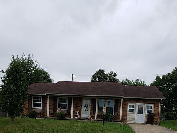 4th image of 647 S Magnolia Dr