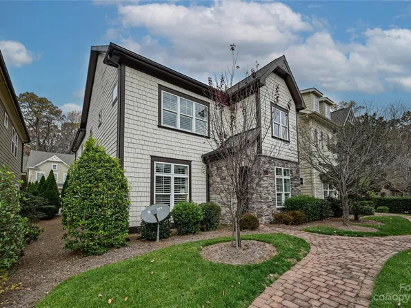 349 Charndon Village Ct, Charlotte, NC 28211