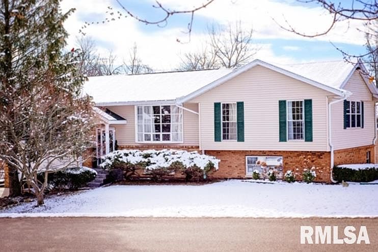 1st image of 112 Peachtree Ln