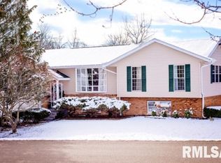 112 Peachtree Ln, Metamora, IL 61548