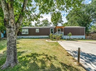 203 Kosarek St, Bryan, TX 77803