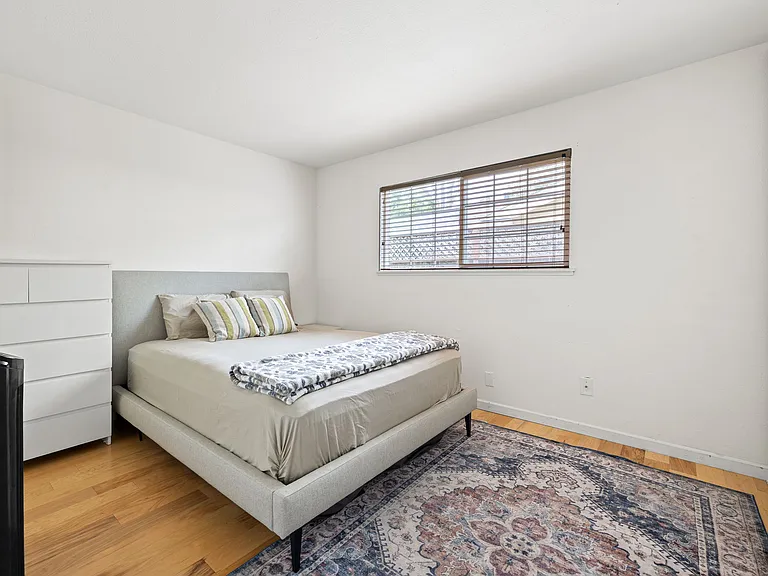 1066 Century Dr — Photo 18