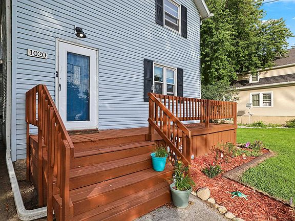 3rd image of 1020 Dousman St