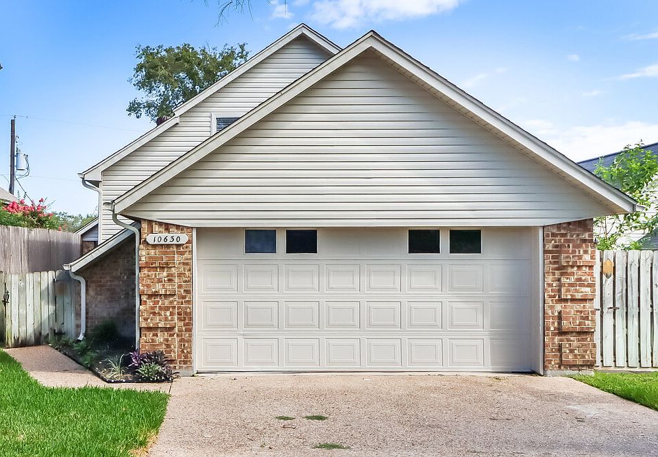 1st image of 10630 Tall Oak Dr