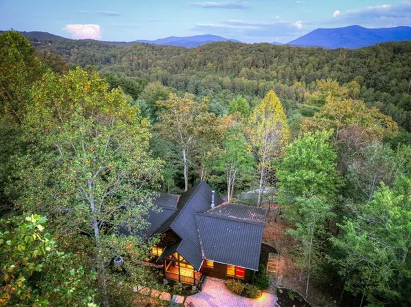 99 Dustin Dr S, Ellijay, GA 30540