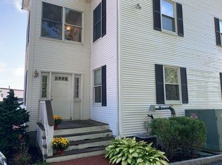 139 Linden St #1, Wellesley, MA 02482